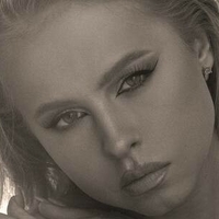 Alexandra Postnikova Çıplak