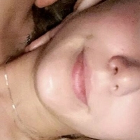 alliemay Çıplak