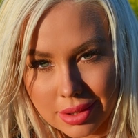 Amanda Breden Çıplak