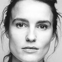 Amanda Collin Çıplak
