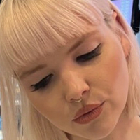 Amelia Bayler Çıplak