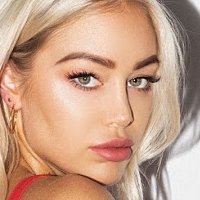 Amy-Jane Brand Çıplak