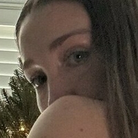 Anna Oswald Çıplak