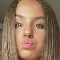 Annelise Brundell Çıplak