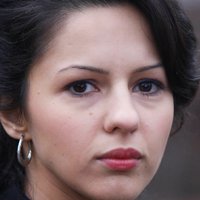 Annet Mahendru Çıplak