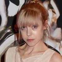 Antonia Campbell-Hughes Çıplak