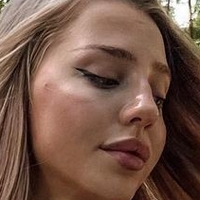 Anya Hryshchenko Çıplak
