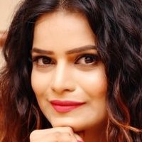 Archana Gautam Çıplak