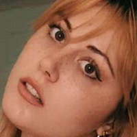 Azie Bug Çıplak
