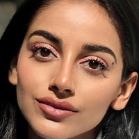 Banita Sandhu Çıplak