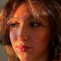 Bella Jones Çıplak