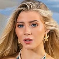 Bella Lyn Çıplak