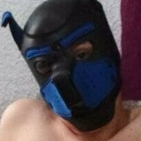blueandredmask Çıplak