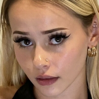 Briannabum Çıplak