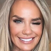 Brook Marcell Çıplak