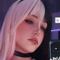 Camillatheelf Çıplak