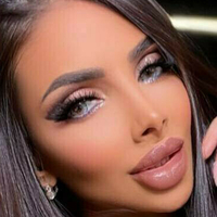 caroline_queen Çıplak