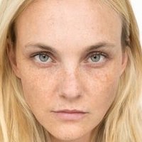Caroline Trentini Çıplak