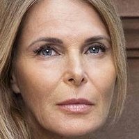 Catherine Oxenberg Çıplak
