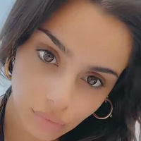 Celina Sharma Çıplak