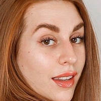 Charlotte Dobre Çıplak