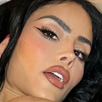Chloe Saxon Çıplak