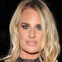 Danielle Armstrong Çıplak