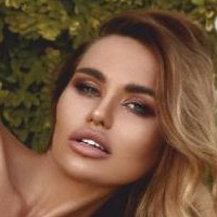 Dasha Mart Çıplak