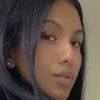 Desi Asszilla Çıplak