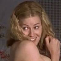 Elisabeth Shue Çıplak