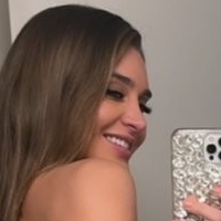 Ella Reese Çıplak
