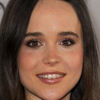Ellen Page Çıplak