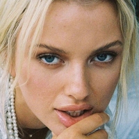 Elodie Russell Çıplak
