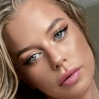 Emely Kopf Çıplak