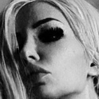 Emily Lazar Çıplak