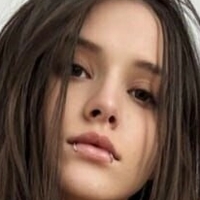 emilymayers Çıplak