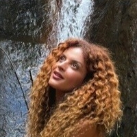 Gabriela Loran Çıplak