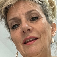 Gill Ellis-Young Çıplak