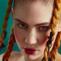 Grimes Çıplak