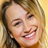 Hailey Azure Çıplak