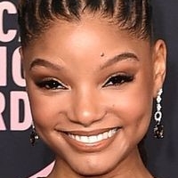 Halle Bailey Çıplak