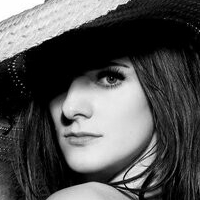 Helena Goes Çıplak