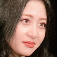 Huh Yunjin 허윤진 Çıplak