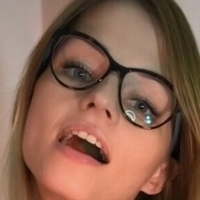 Irina Baker Çıplak