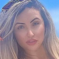 Isa Geane Çıplak