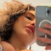 Isla Monroe Çıplak