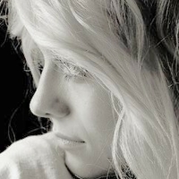 Jezz Von Sperling Çıplak