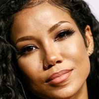 Jhene Aiko Çıplak