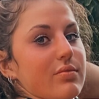 Julia Falcone Çıplak