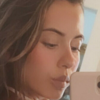 Julia Holtzman Çıplak